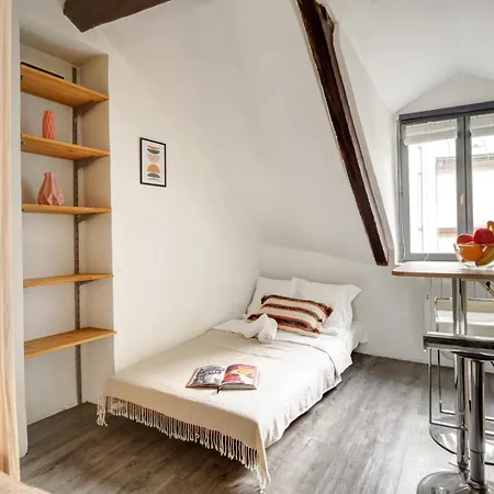 Bnbnook - Bright In Le Marais & Notre-dame *